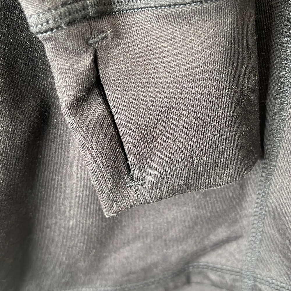 Old Navy Women’s Active Semi-Fitted 1/4 Zip Black Jacket. Size XS - Picture 8 of 8